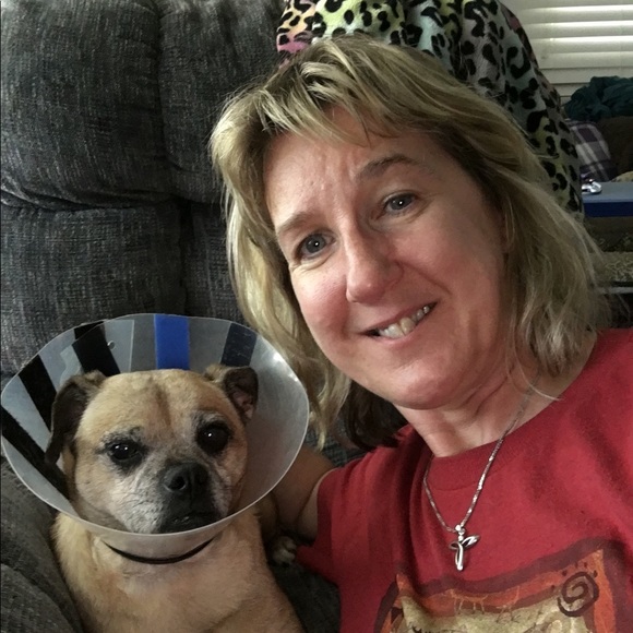 Meet your Posher, Erika - Picture 1 of 1